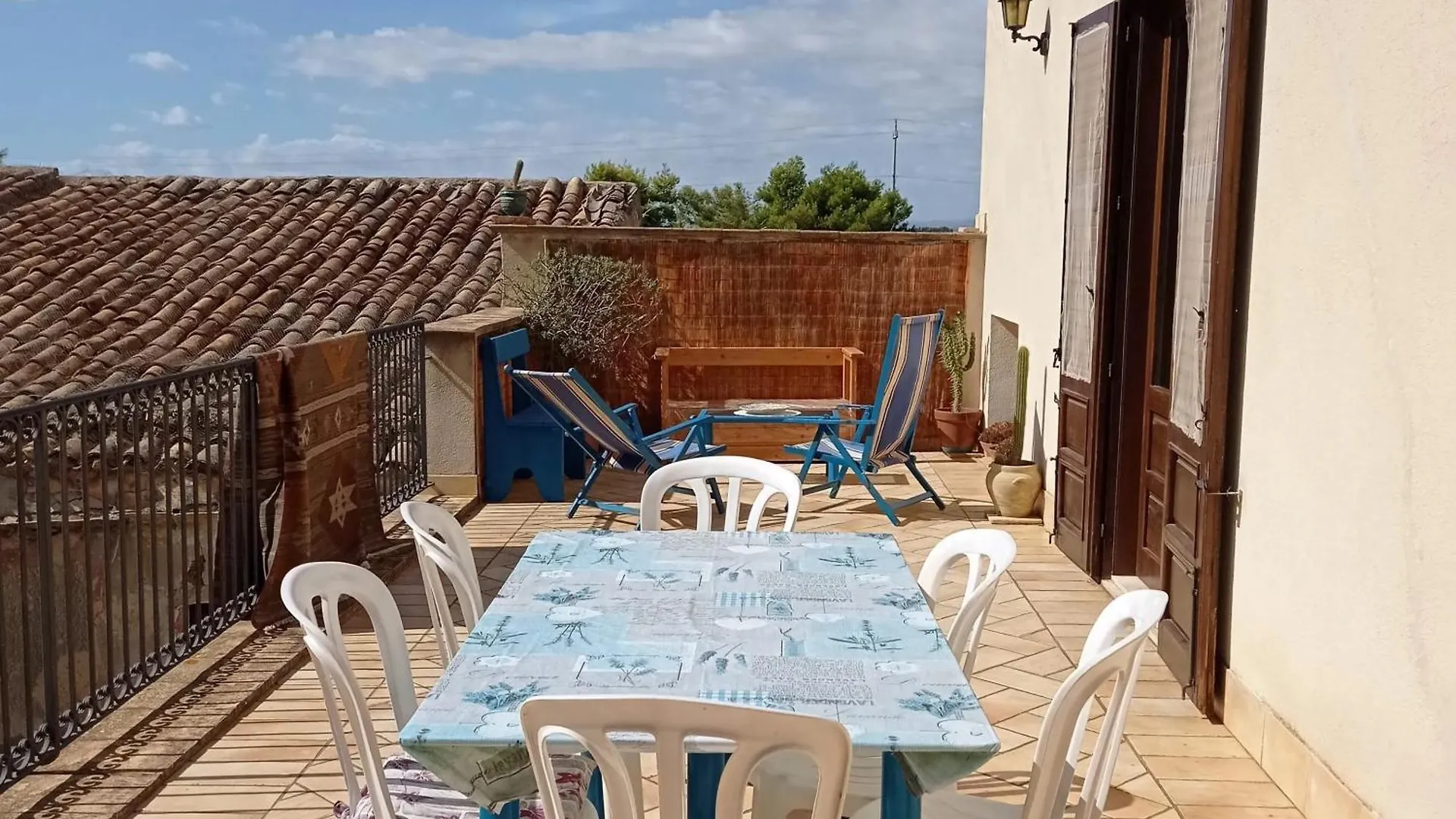 Spacious House With Sea View Sciacca